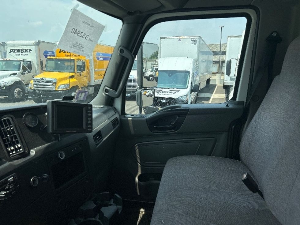 Medium Duty Box Truck-Light and Medium Duty Trucks-International-2020-MV607-Linden-NJ-182,880\n\t\tmiles-$ 55,000 - Image 19