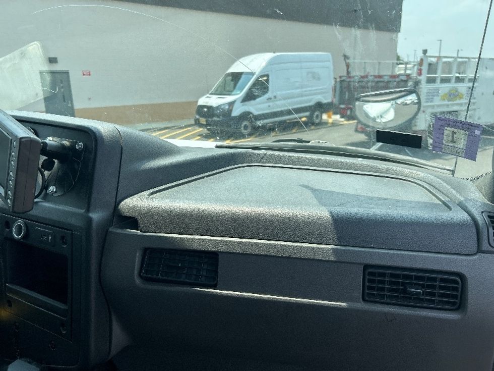 Medium Duty Box Truck-Light and Medium Duty Trucks-International-2020-MV607-Linden-NJ-182,880\n\t\tmiles-$ 55,000 - Image 21