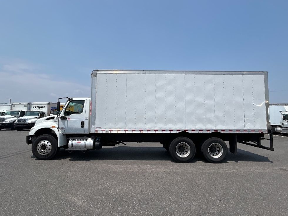 Medium Duty Box Truck-Light and Medium Duty Trucks-International-2020-MV607-Linden-NJ-182,880\n\t\tmiles-$ 55,000 - Image 4