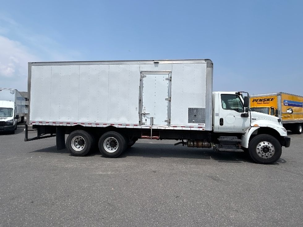 Medium Duty Box Truck-Light and Medium Duty Trucks-International-2020-MV607-Linden-NJ-184,072\n\t\tmiles-$ 55,500 - Image 15