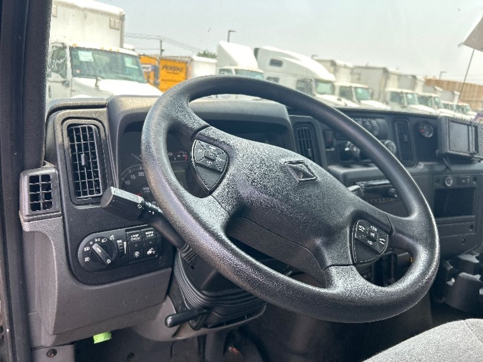 Medium Duty Box Truck-Light and Medium Duty Trucks-International-2020-MV607-Linden-NJ-184,072\n\t\tmiles-$ 55,500 - Image 17