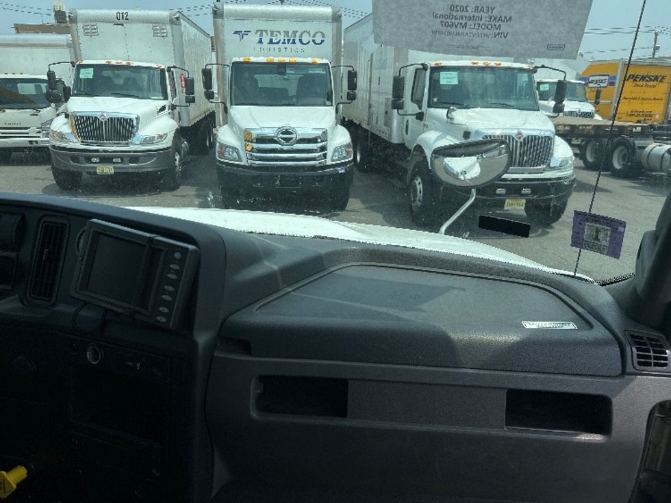 Medium Duty Box Truck-Light and Medium Duty Trucks-International-2020-MV607-Linden-NJ-184,072\n\t\tmiles-$ 55,500 - Image 21