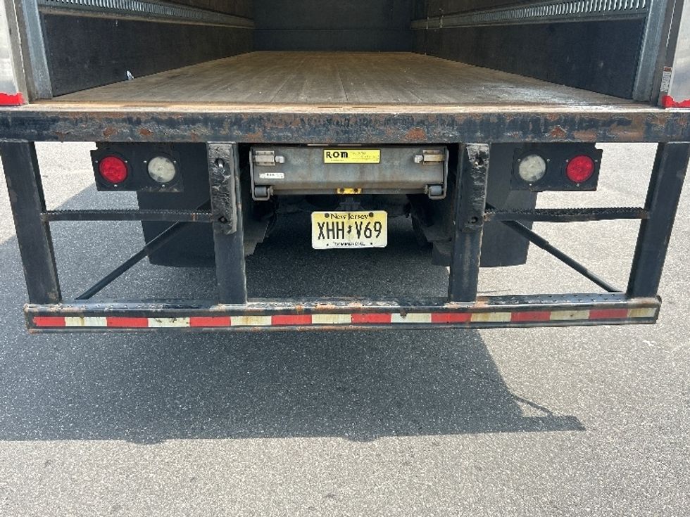 Medium Duty Box Truck-Light and Medium Duty Trucks-International-2020-MV607-Linden-NJ-184,072\n\t\tmiles-$ 55,500 - Image 9