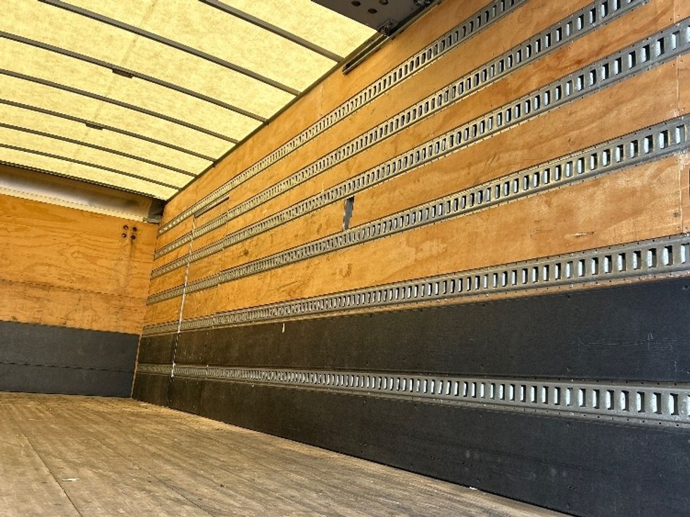 Medium Duty Box Truck-Light and Medium Duty Trucks-International-2020-MV607-Linden-NJ-184,591\n\t\tmiles-$ 55,500 - Image 12