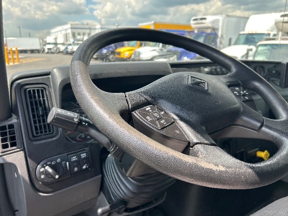Medium Duty Box Truck-Light and Medium Duty Trucks-International-2020-MV607-Linden-NJ-184,591\n\t\tmiles-$ 55,500 - Image 17