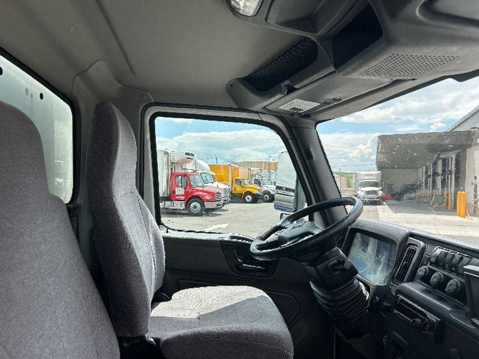 Medium Duty Box Truck-Light and Medium Duty Trucks-International-2020-MV607-Linden-NJ-184,591\n\t\tmiles-$ 55,500 - Image 22