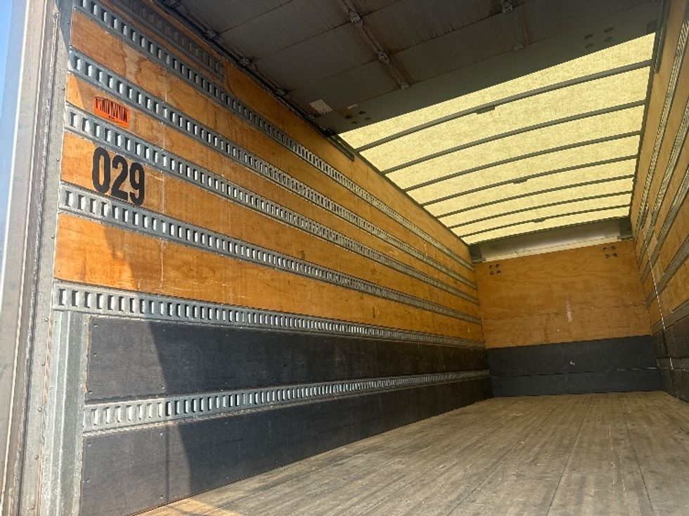 Medium Duty Box Truck-Light and Medium Duty Trucks-International-2020-MV607-Linden-NJ-185,114\n\t\tmiles-$ 54,250 - Image 11