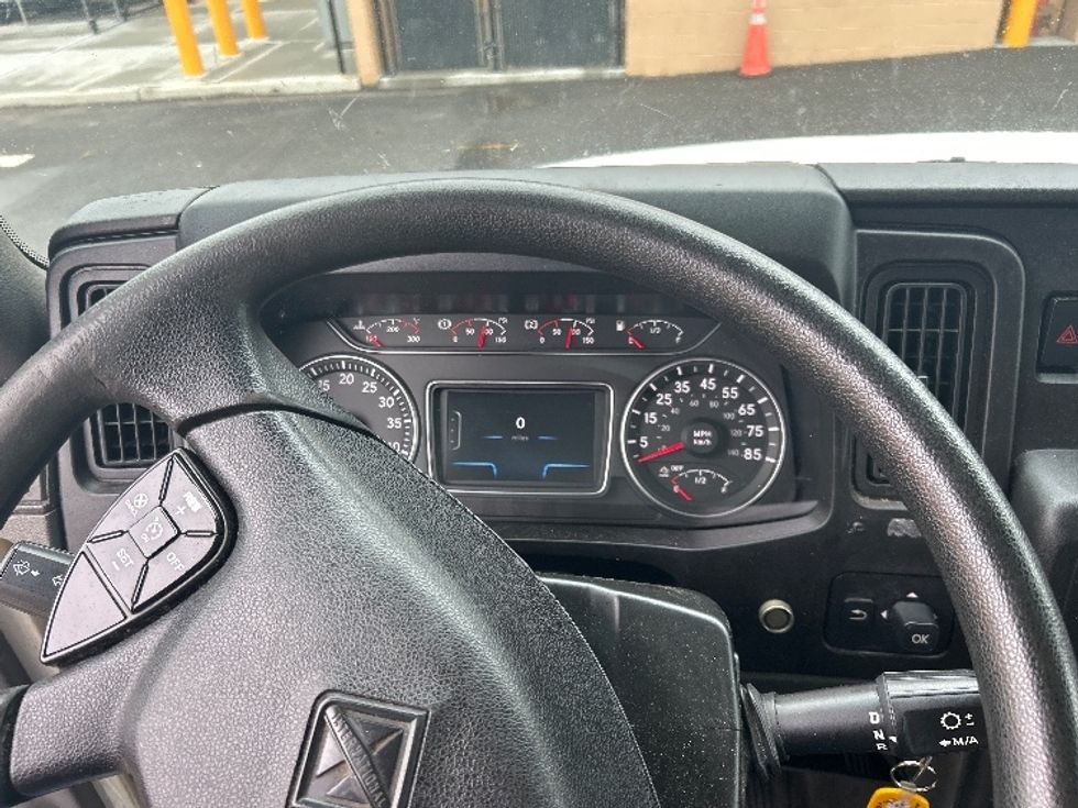 Medium Duty Box Truck-Light and Medium Duty Trucks-International-2020-MV607-Linden-NJ-185,114\n\t\tmiles-$ 54,250 - Image 18