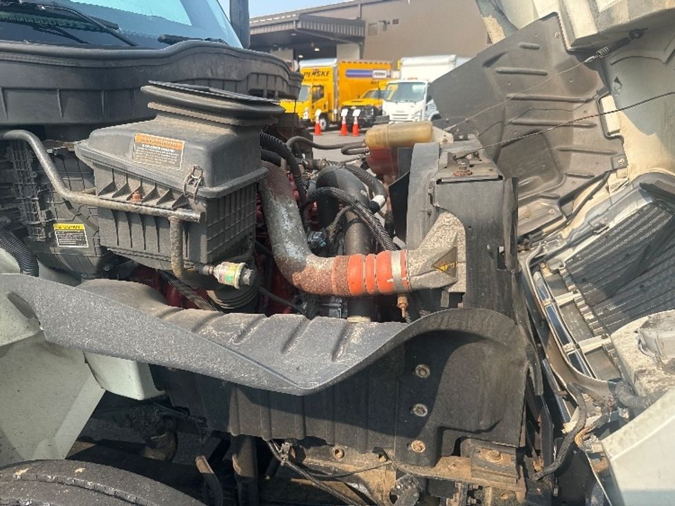 Medium Duty Box Truck-Light and Medium Duty Trucks-International-2020-MV607-Linden-NJ-185,114\n\t\tmiles-$ 54,250 - Image 23