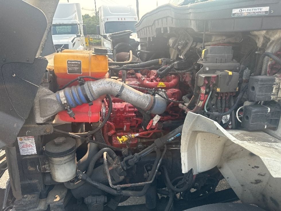 Medium Duty Box Truck-Light and Medium Duty Trucks-International-2020-MV607-Linden-NJ-185,114\n\t\tmiles-$ 54,250 - Image 24