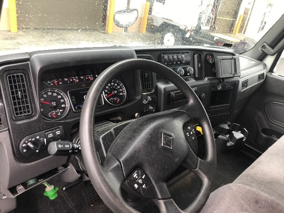 Medium Duty Box Truck-Light and Medium Duty Trucks-International-2020-MV607-Linden-NJ-190,134\n\t\tmiles-$ 54,500 - Image 17