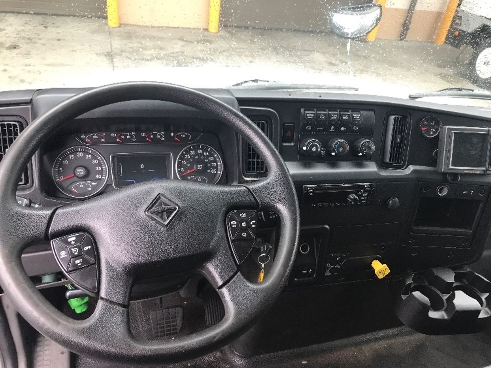 Medium Duty Box Truck-Light and Medium Duty Trucks-International-2020-MV607-Linden-NJ-190,134\n\t\tmiles-$ 54,500 - Image 18