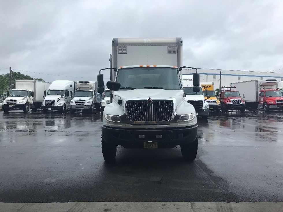 Medium Duty Box Truck-Light and Medium Duty Trucks-International-2020-MV607-Linden-NJ-190,134\n\t\tmiles-$ 54,500 - Image 2