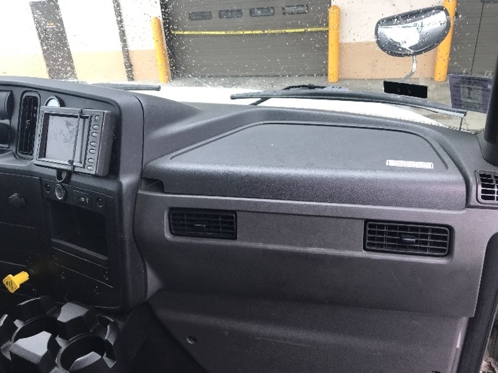 Medium Duty Box Truck-Light and Medium Duty Trucks-International-2020-MV607-Linden-NJ-190,134\n\t\tmiles-$ 54,500 - Image 21