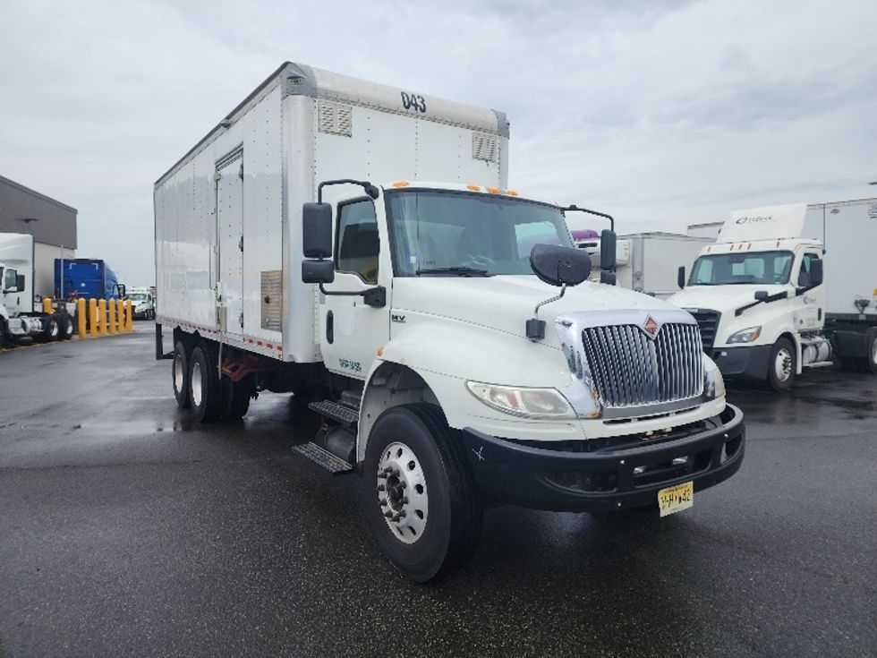 Medium Duty Box Truck-Light and Medium Duty Trucks-International-2020-MV607-Linden-NJ-199,796\n\t\tmiles-$ 53,250 - Image 1