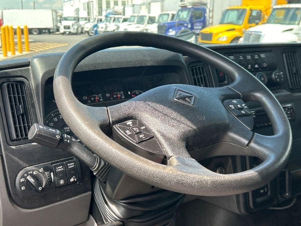Medium Duty Box Truck-Light and Medium Duty Trucks-International-2020-MV607-Linden-NJ-200,642\n\t\tmiles-$ 53,250 - Image 17