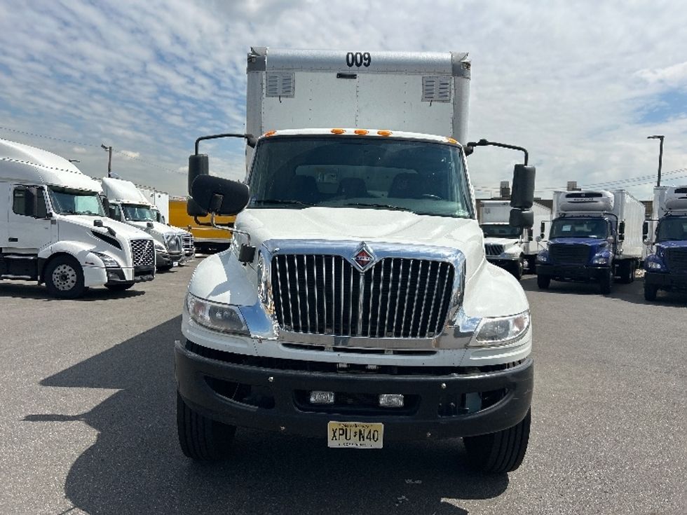 Medium Duty Box Truck-Light and Medium Duty Trucks-International-2020-MV607-Linden-NJ-200,642\n\t\tmiles-$ 53,250 - Image 2