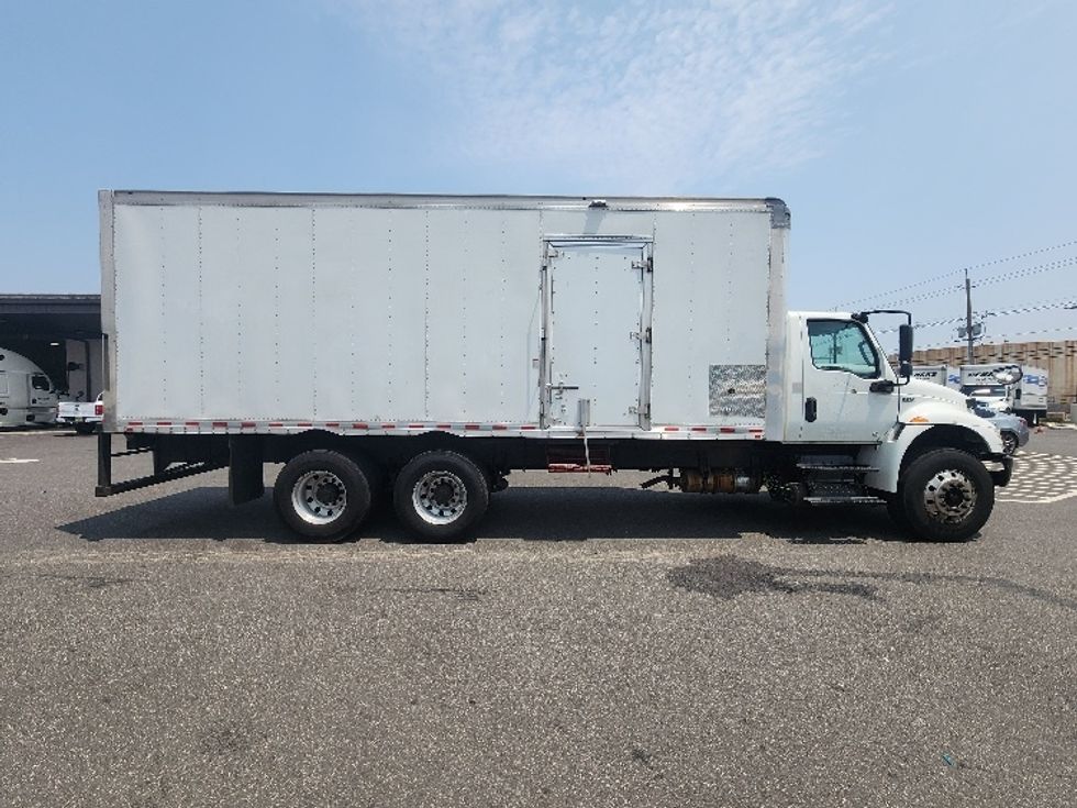 Medium Duty Box Truck-Light and Medium Duty Trucks-International-2020-MV607-Linden-NJ-206,668\n\t\tmiles-$ 52,250 - Image 15