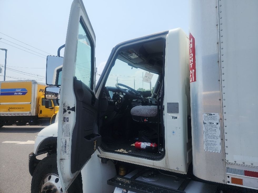 Medium Duty Box Truck-Light and Medium Duty Trucks-International-2020-MV607-Linden-NJ-206,668\n\t\tmiles-$ 52,250 - Image 16