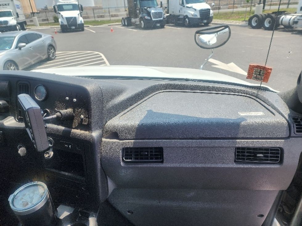 Medium Duty Box Truck-Light and Medium Duty Trucks-International-2020-MV607-Linden-NJ-206,668\n\t\tmiles-$ 52,250 - Image 21