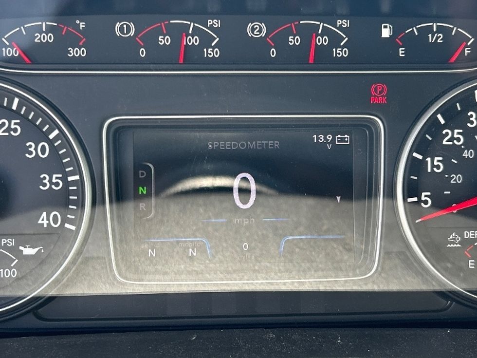 Medium Duty Box Truck-Light and Medium Duty Trucks-International-2020-MV607-Linden-NJ-206,668\n\t\tmiles-$ 52,250 - Image 25