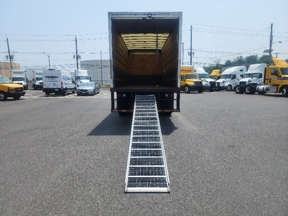 Medium Duty Box Truck-Light and Medium Duty Trucks-International-2020-MV607-Linden-NJ-206,668\n\t\tmiles-$ 52,250 - Image 9