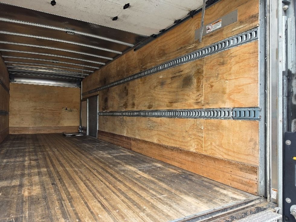 Medium Duty Box Truck-Light and Medium Duty Trucks-International-2020-MV607-Little Rock-AR-110,986\n\t\tmiles-$ 51,500 - Image 12