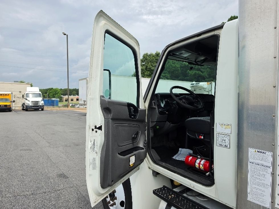 Medium Duty Box Truck-Light and Medium Duty Trucks-International-2020-MV607-Little Rock-AR-110,986\n\t\tmiles-$ 51,500 - Image 16