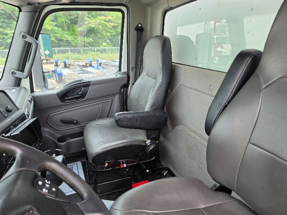 Medium Duty Box Truck-Light and Medium Duty Trucks-International-2020-MV607-Little Rock-AR-110,986\n\t\tmiles-$ 51,500 - Image 19