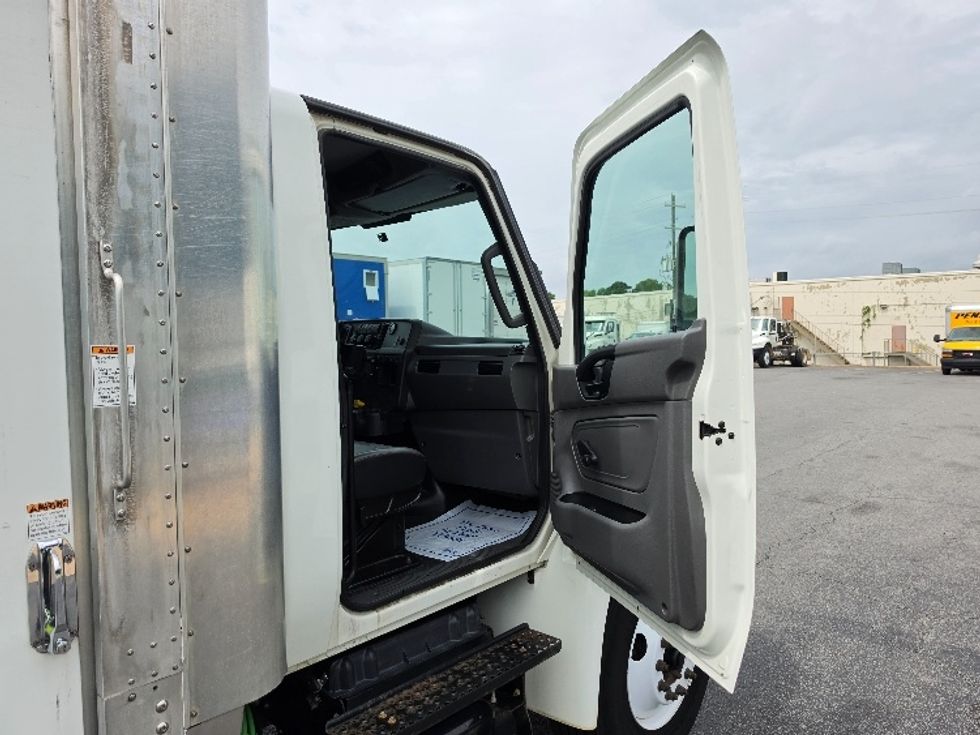 Medium Duty Box Truck-Light and Medium Duty Trucks-International-2020-MV607-Little Rock-AR-110,986\n\t\tmiles-$ 51,500 - Image 20