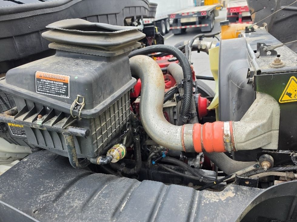 Medium Duty Box Truck-Light and Medium Duty Trucks-International-2020-MV607-Little Rock-AR-110,986\n\t\tmiles-$ 51,500 - Image 22