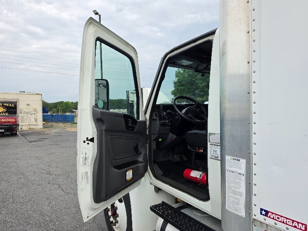 Medium Duty Box Truck-Light and Medium Duty Trucks-International-2020-MV607-Little Rock-AR-134,327\n\t\tmiles-$ 57,500 - Image 15