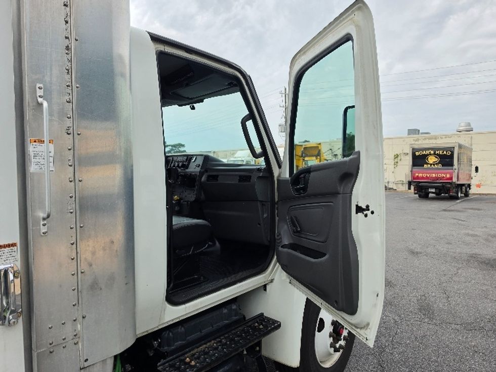 Medium Duty Box Truck-Light and Medium Duty Trucks-International-2020-MV607-Little Rock-AR-134,327\n\t\tmiles-$ 57,500 - Image 18