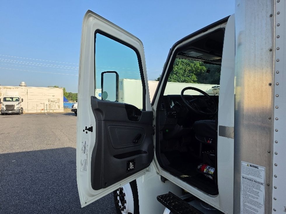 Medium Duty Box Truck-Light and Medium Duty Trucks-International-2020-MV607-Little Rock-AR-219,723\n\t\tmiles-$ 41,000 - Image 16
