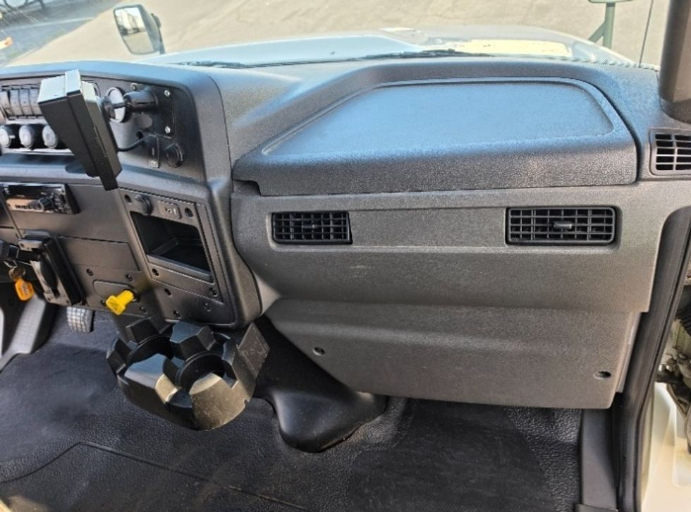 Medium Duty Box Truck-Light and Medium Duty Trucks-International-2020-MV607-Little Rock-AR-219,723\n\t\tmiles-$ 41,000 - Image 19