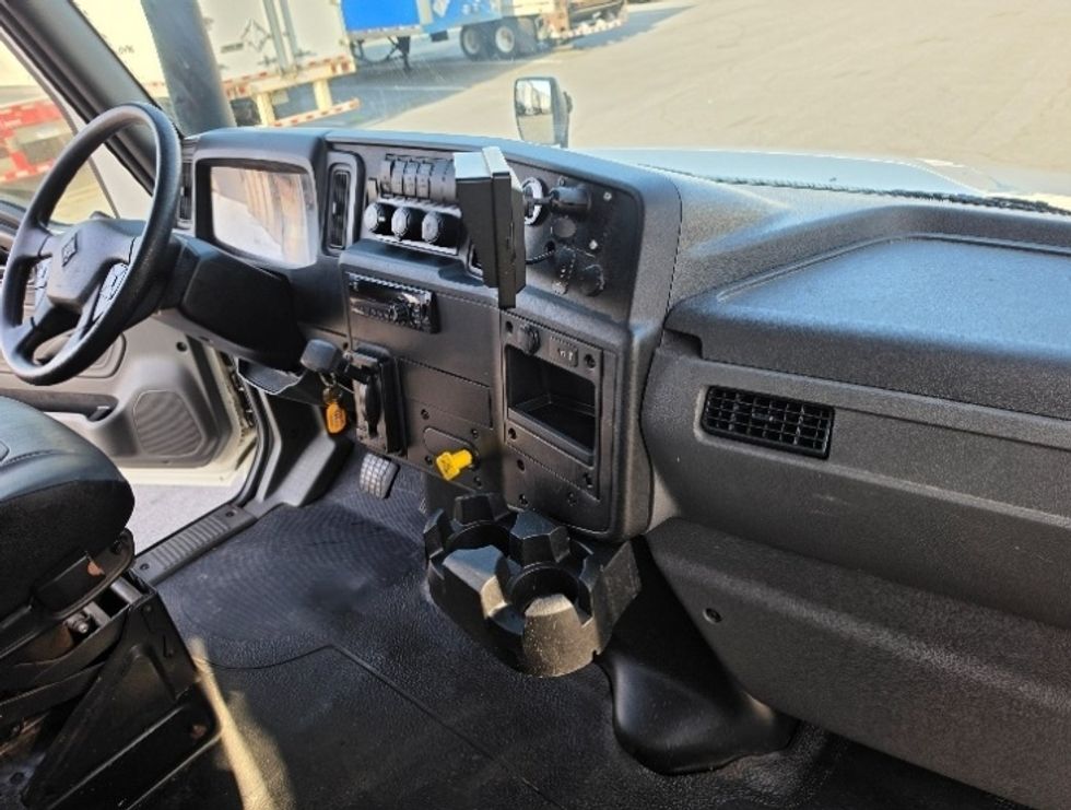 Medium Duty Box Truck-Light and Medium Duty Trucks-International-2020-MV607-Little Rock-AR-219,723\n\t\tmiles-$ 41,000 - Image 20