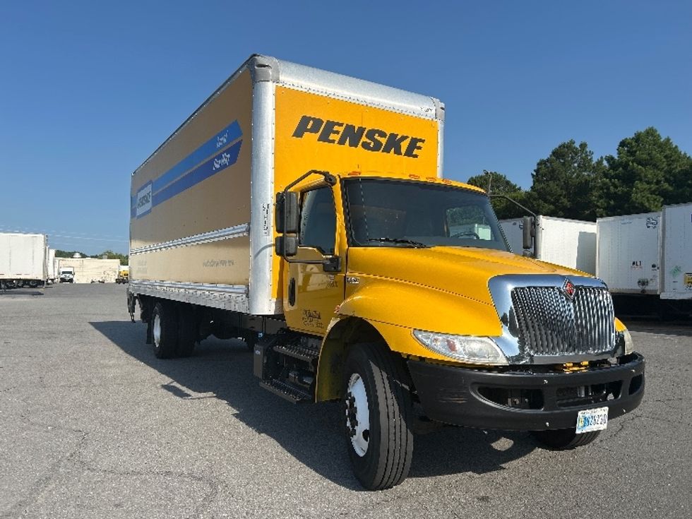 Medium Duty Box Truck-Light and Medium Duty Trucks-International-2020-MV607-Little Rock-AR-226,094\n\t\tmiles-$ 42,500 - Image 1