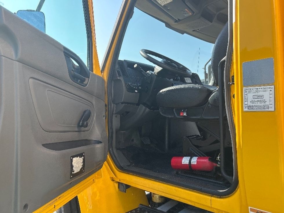 Medium Duty Box Truck-Light and Medium Duty Trucks-International-2020-MV607-Little Rock-AR-226,094\n\t\tmiles-$ 42,500 - Image 16