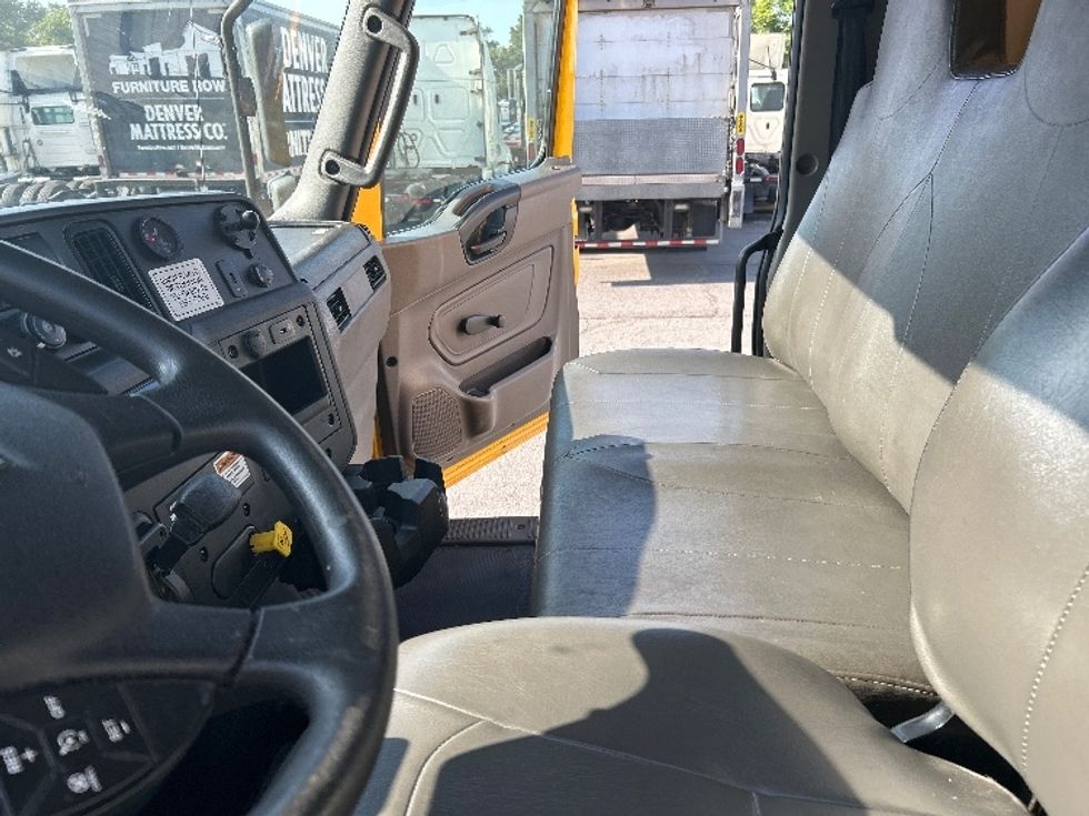 Medium Duty Box Truck-Light and Medium Duty Trucks-International-2020-MV607-Little Rock-AR-226,094\n\t\tmiles-$ 42,500 - Image 19