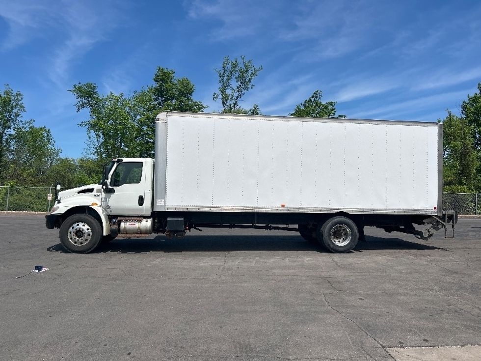 Medium Duty Box Truck-Light and Medium Duty Trucks-International-2020-MV607-Liverpool-NY-103,844\n\t\tmiles-$ 58,000 - Image 4