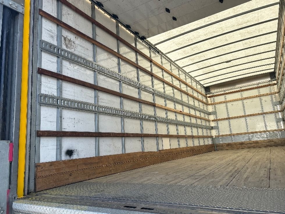 Medium Duty Box Truck-Light and Medium Duty Trucks-International-2020-MV607-Liverpool-NY-121,978\n\t\tmiles-$ 48,750 - Image 11