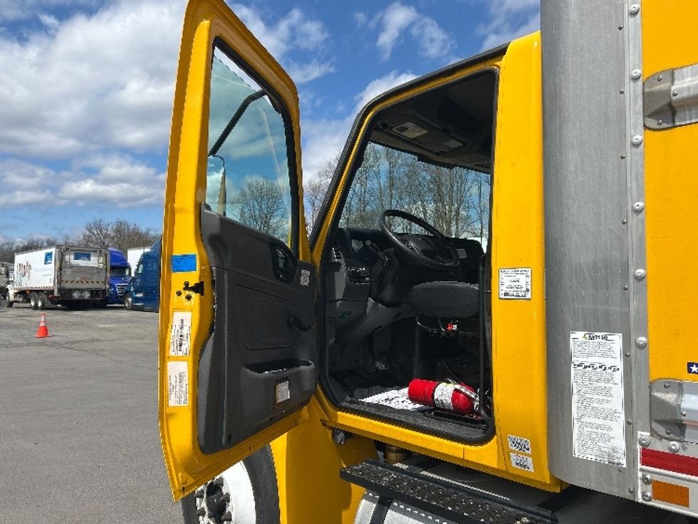 Medium Duty Box Truck-Light and Medium Duty Trucks-International-2020-MV607-Liverpool-NY-121,978\n\t\tmiles-$ 48,750 - Image 16