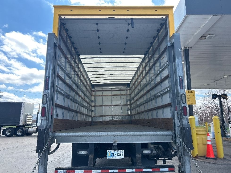 Medium Duty Box Truck-Light and Medium Duty Trucks-International-2020-MV607-Liverpool-NY-121,978\n\t\tmiles-$ 48,750 - Image 8
