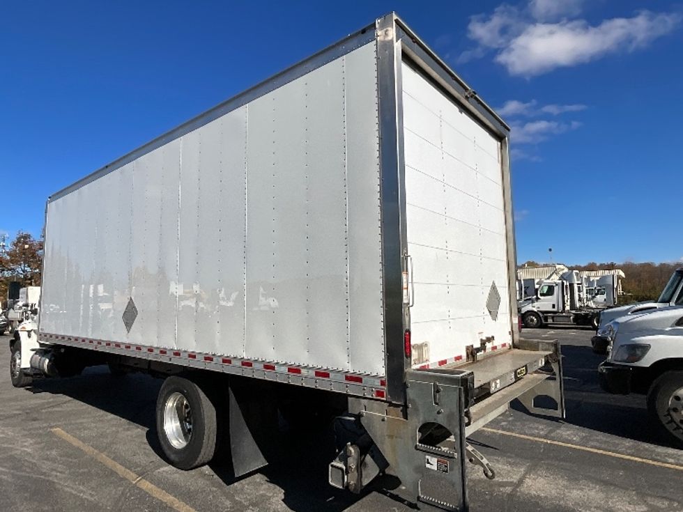 Medium Duty Box Truck-Light and Medium Duty Trucks-International-2020-MV607-London-ON-515,452\n\t\tkm-$ 27,500 - Image 6