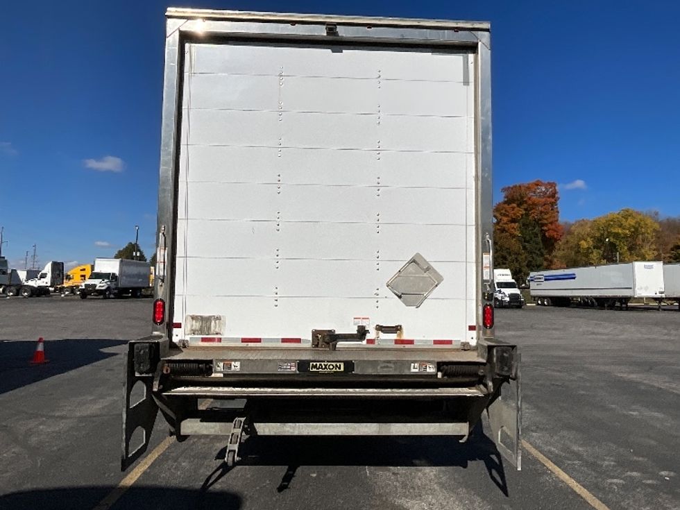 Medium Duty Box Truck-Light and Medium Duty Trucks-International-2020-MV607-London-ON-515,452\n\t\tkm-$ 27,500 - Image 7