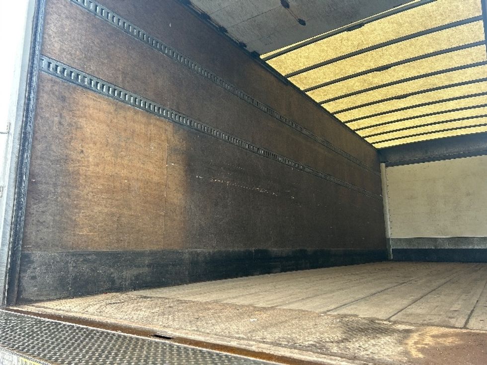 Medium Duty Box Truck-Light and Medium Duty Trucks-International-2020-MV607-Londonderry-NH-138,860\n\t\tmiles-$ 53,000 - Image 10