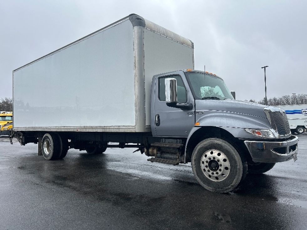 Medium Duty Box Truck-Light and Medium Duty Trucks-International-2020-MV607-Londonderry-NH-138,860\n\t\tmiles-$ 53,000 - Image 1