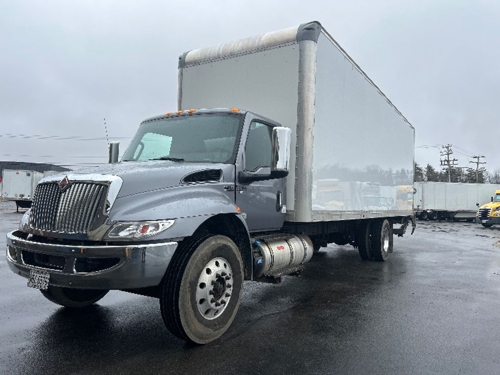 Medium Duty Box Truck-Light and Medium Duty Trucks-International-2020-MV607-Londonderry-NH-138,860\n\t\tmiles-$ 53,000 - Image 3