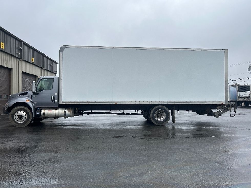 Medium Duty Box Truck-Light and Medium Duty Trucks-International-2020-MV607-Londonderry-NH-138,860\n\t\tmiles-$ 53,000 - Image 4