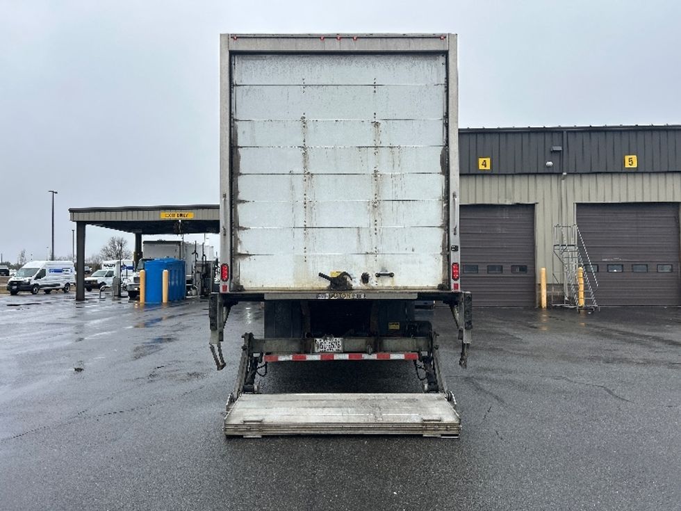 Medium Duty Box Truck-Light and Medium Duty Trucks-International-2020-MV607-Londonderry-NH-138,860\n\t\tmiles-$ 53,000 - Image 8